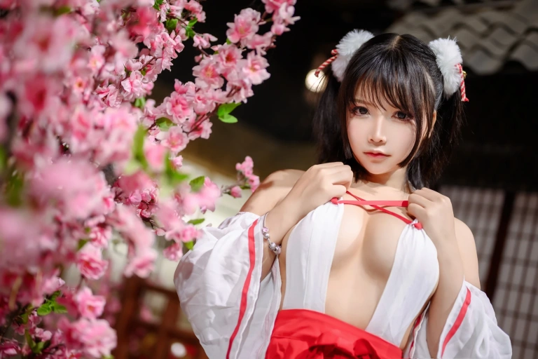 抱走莫子《限量电子版巫女》写真图集 37P｜在线预览与图包下载