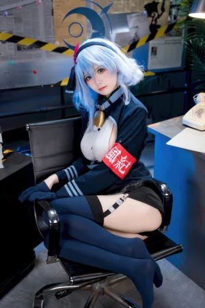 九柒喵《蔚蓝档案 天雨亚子》写真图集 46P｜在线预览与图包下载