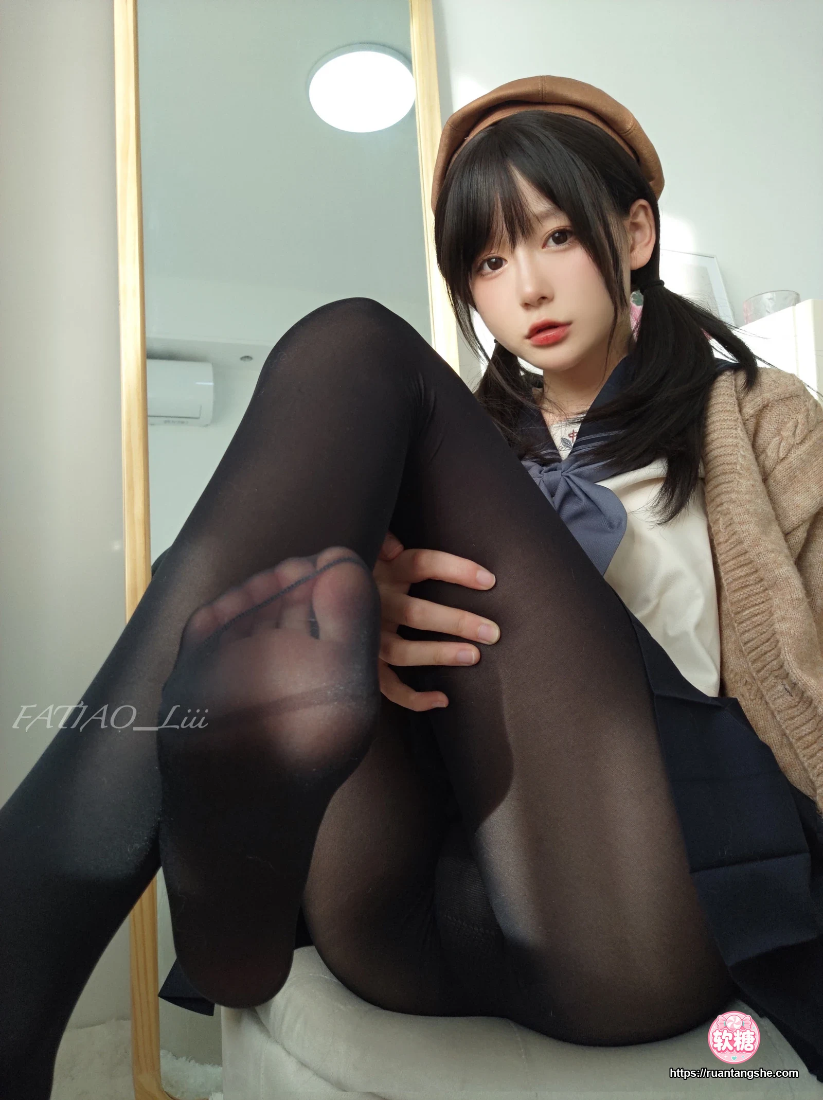 迷之呆梨 迷之呆梨 NO.031 - Fantia 2023年02月会员合集(8期)