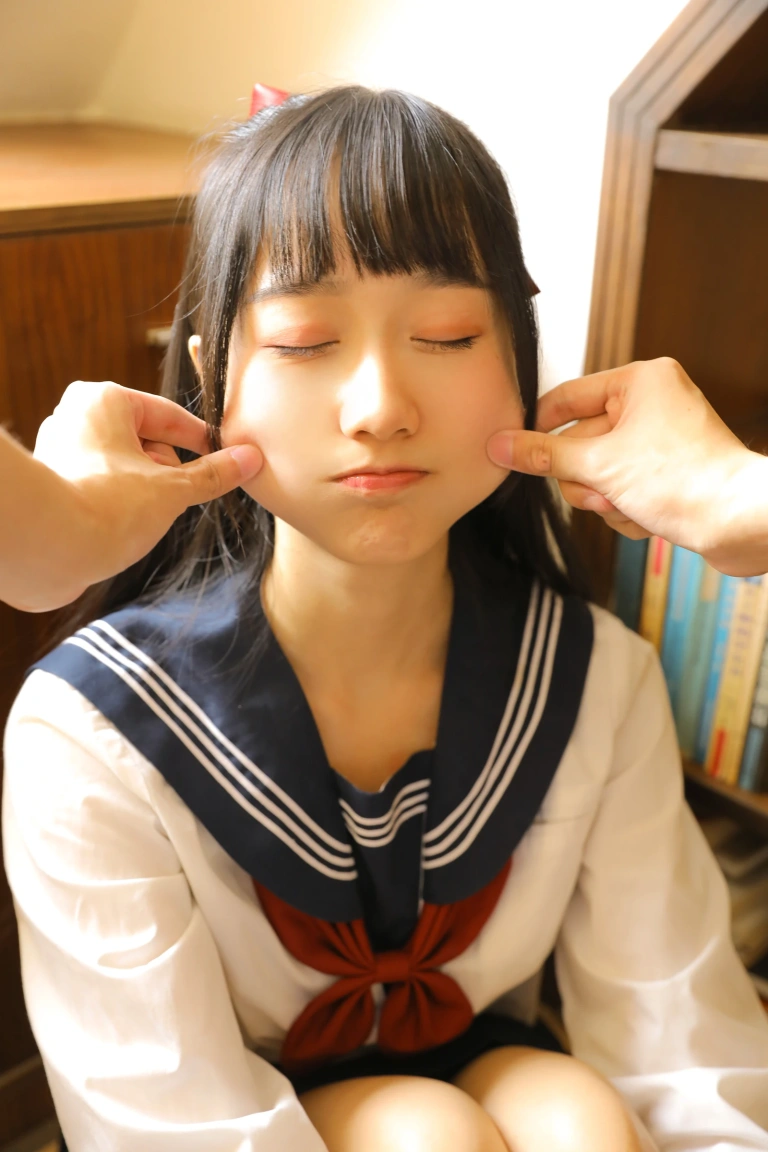 木棉棉《绵相随 JK水手服》写真图集 32P｜在线预览与图包下载