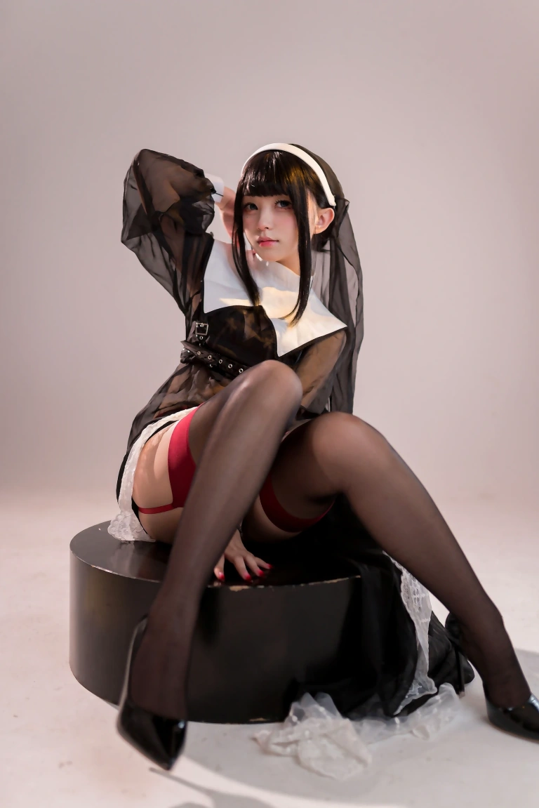 花铃《修女的忏悔室》写真图集 29P｜在线预览与图包下载