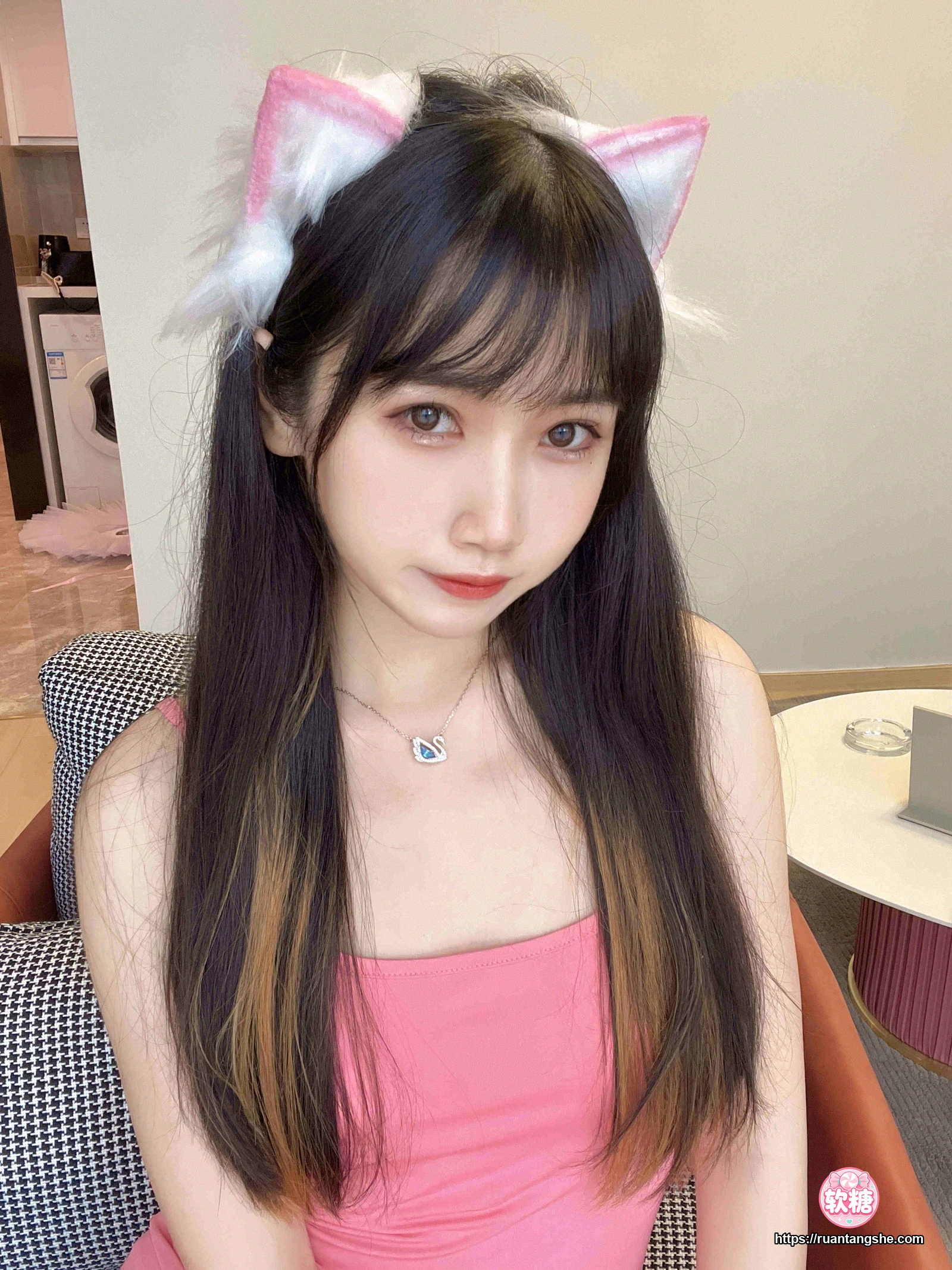 不呆猫 不呆猫 NO.032 - 浴室粉色激凸人妻