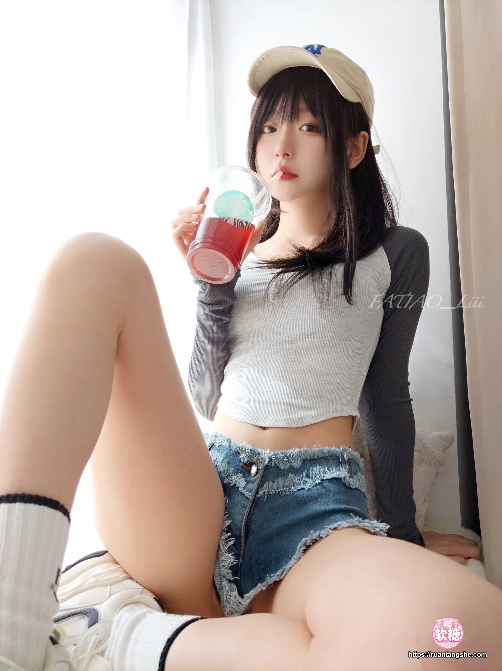 迷之呆梨 迷之呆梨 NO.032 - Fantia 2023年03月会员合集(10期)