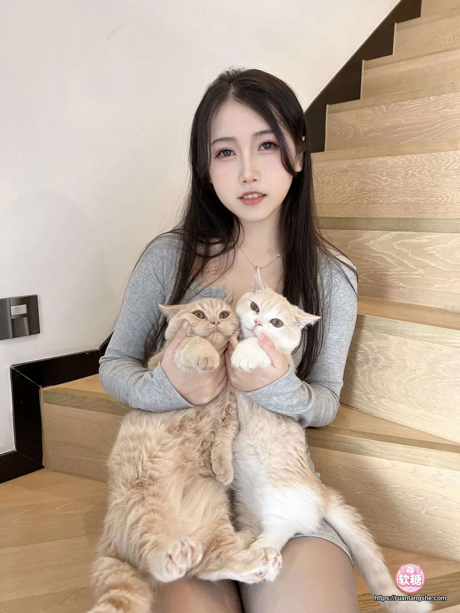 不呆猫 不呆猫 NO.033 - 居家猫猫女友