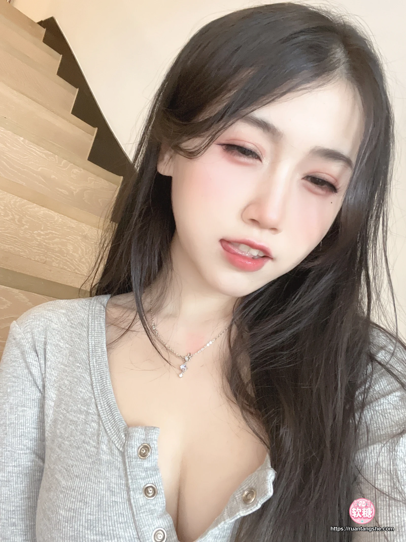 不呆猫 不呆猫 NO.033 - 居家猫猫女友