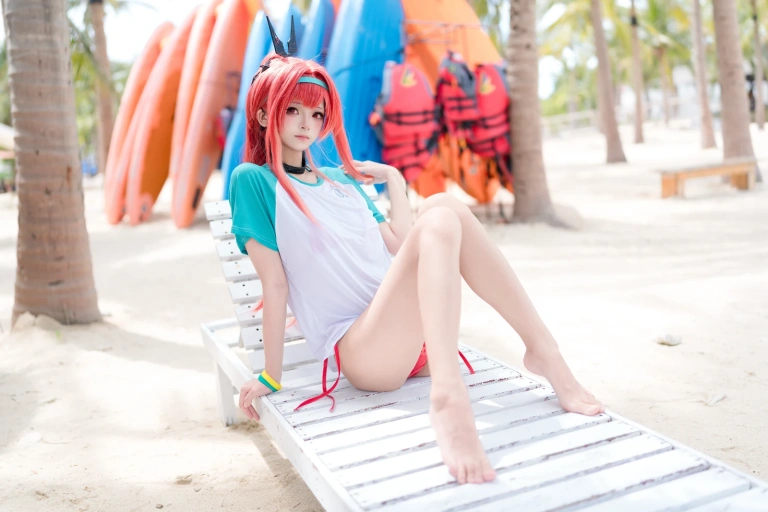 九柒喵《Nikke 拉毗泳装》写真图集 11P｜在线预览与图包下载