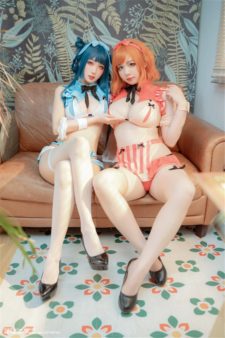 皮皮奶《服务员（&周叽是可爱兔兔）》写真图集 39P｜在线预览与图包下载