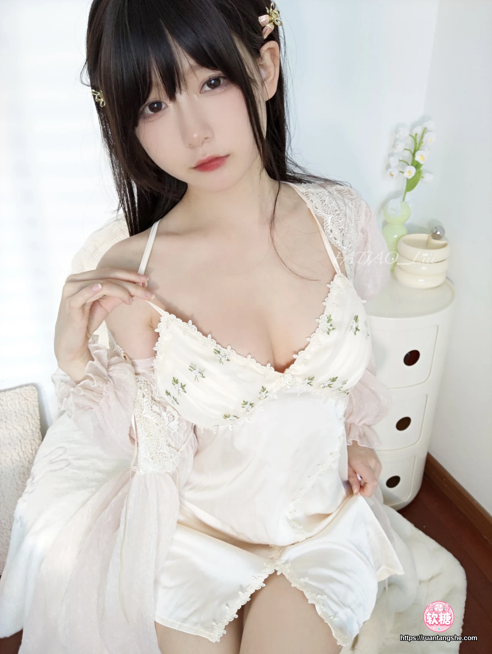 迷之呆梨 迷之呆梨 NO.034 - Fantia 2023年05月会员合集(8期)