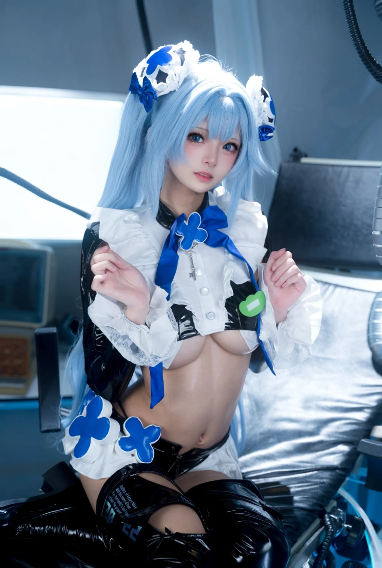 九柒喵《Nikke 汉赛尔》写真图集 38P｜在线预览与图包下载