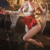 阿包也是兔娘《温泉巫女》写真图集 24P｜在线预览与图包下载