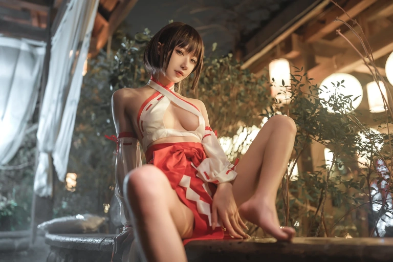 阿包也是兔娘《温泉巫女》写真图集 24P｜在线预览与图包下载