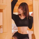 桜桃喵《小黑》写真图集 32P｜在线预览与图包下载