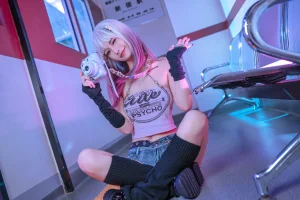 桃良阿宅《地铁》写真图集 48P｜在线预览与图包下载