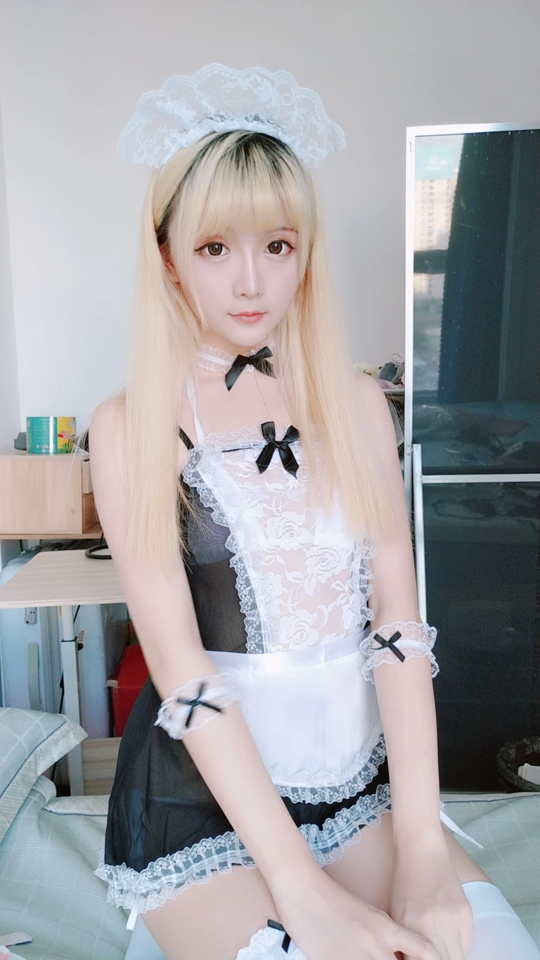 星之迟迟《定制 6-29 女仆》写真图集 61P+1V｜在线预览与图包下载