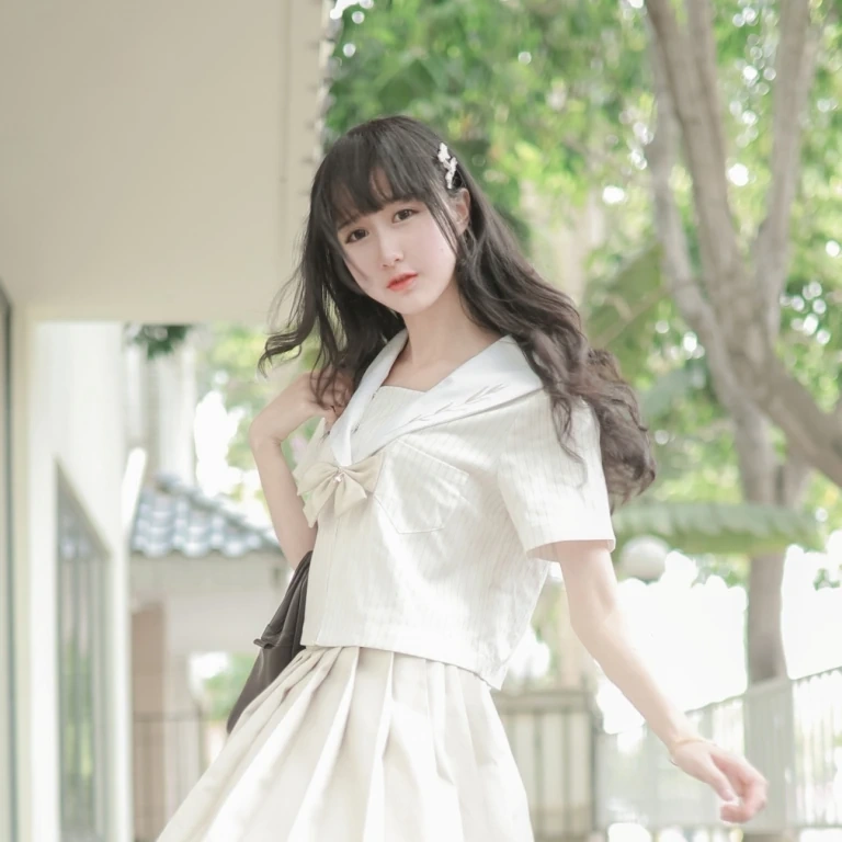 木棉棉《水手服》写真图集 19P｜在线预览与图包下载