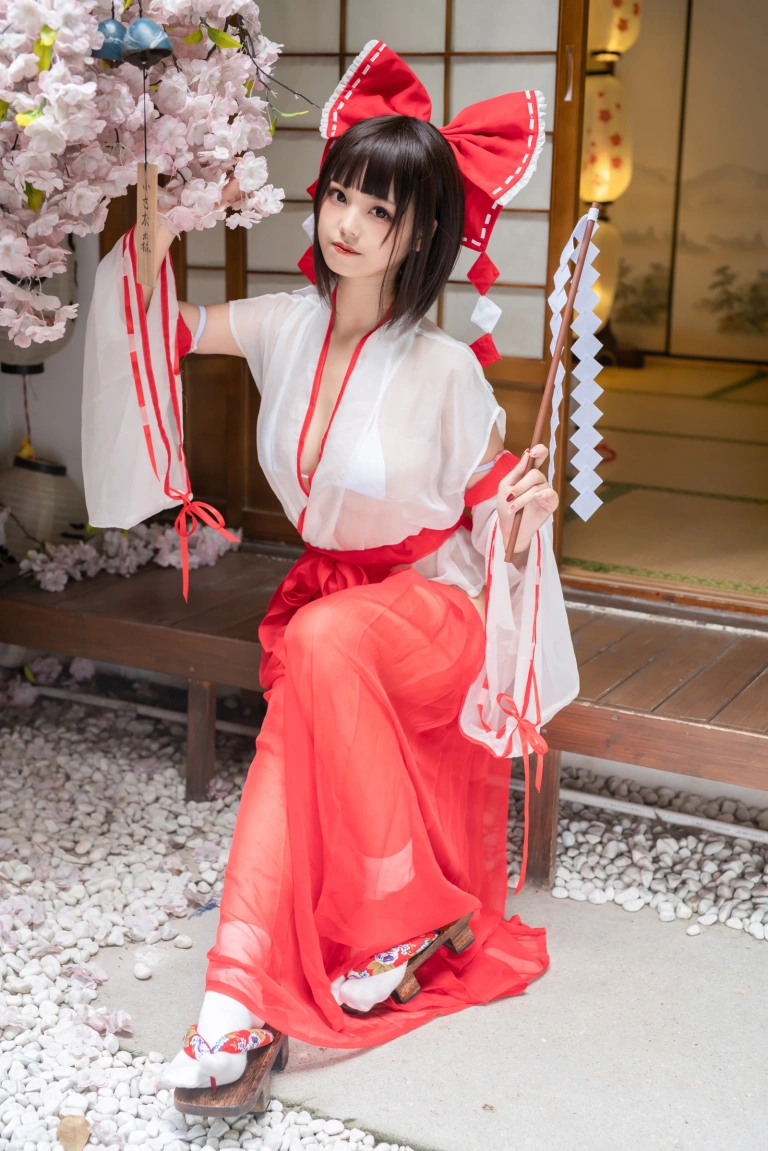 蜜汁猫裘《2020巫女》写真图集 61P｜在线预览与图包下载