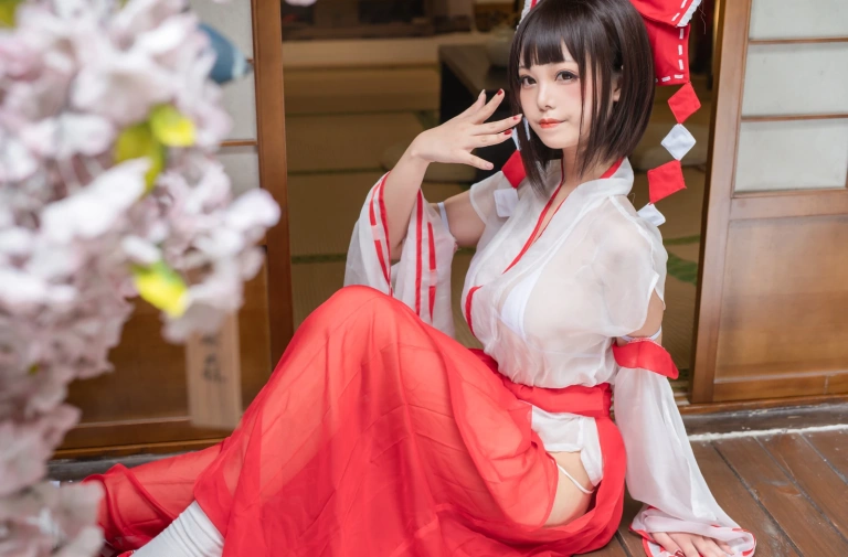 蜜汁猫裘《2020巫女》写真图集 61P｜在线预览与图包下载