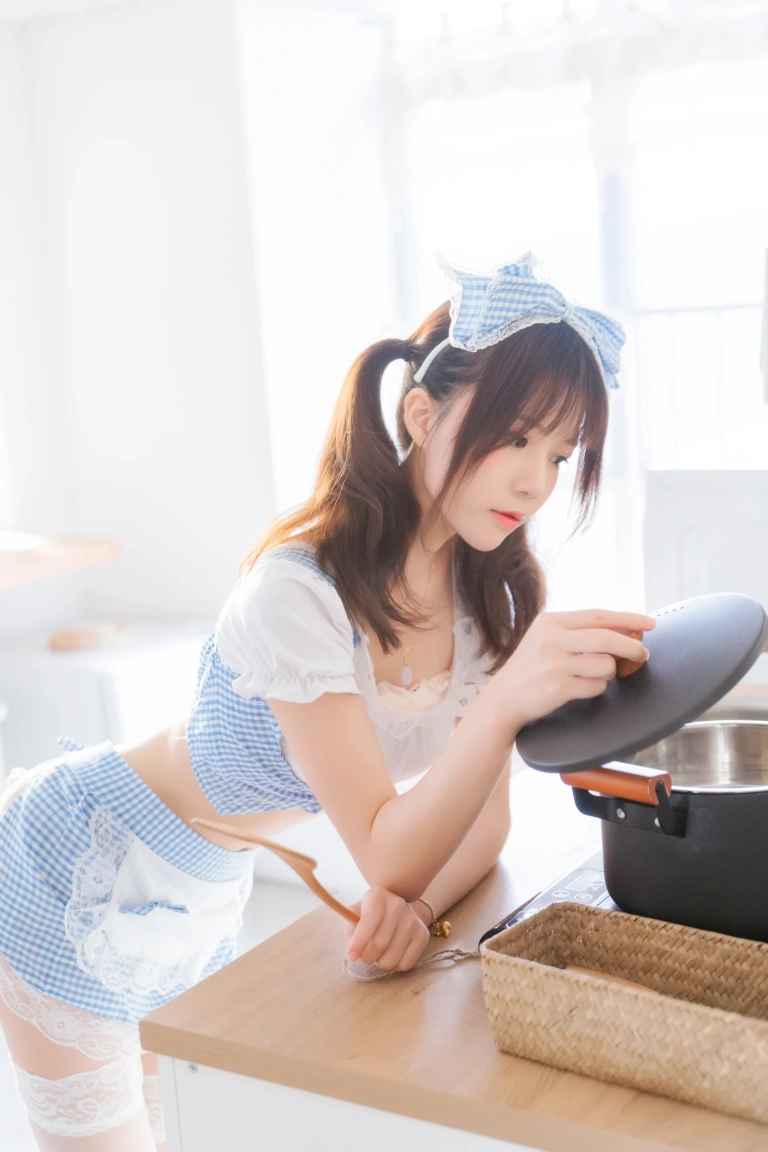 桜桃喵《小娇妻》写真图集 34P｜在线预览与图包下载