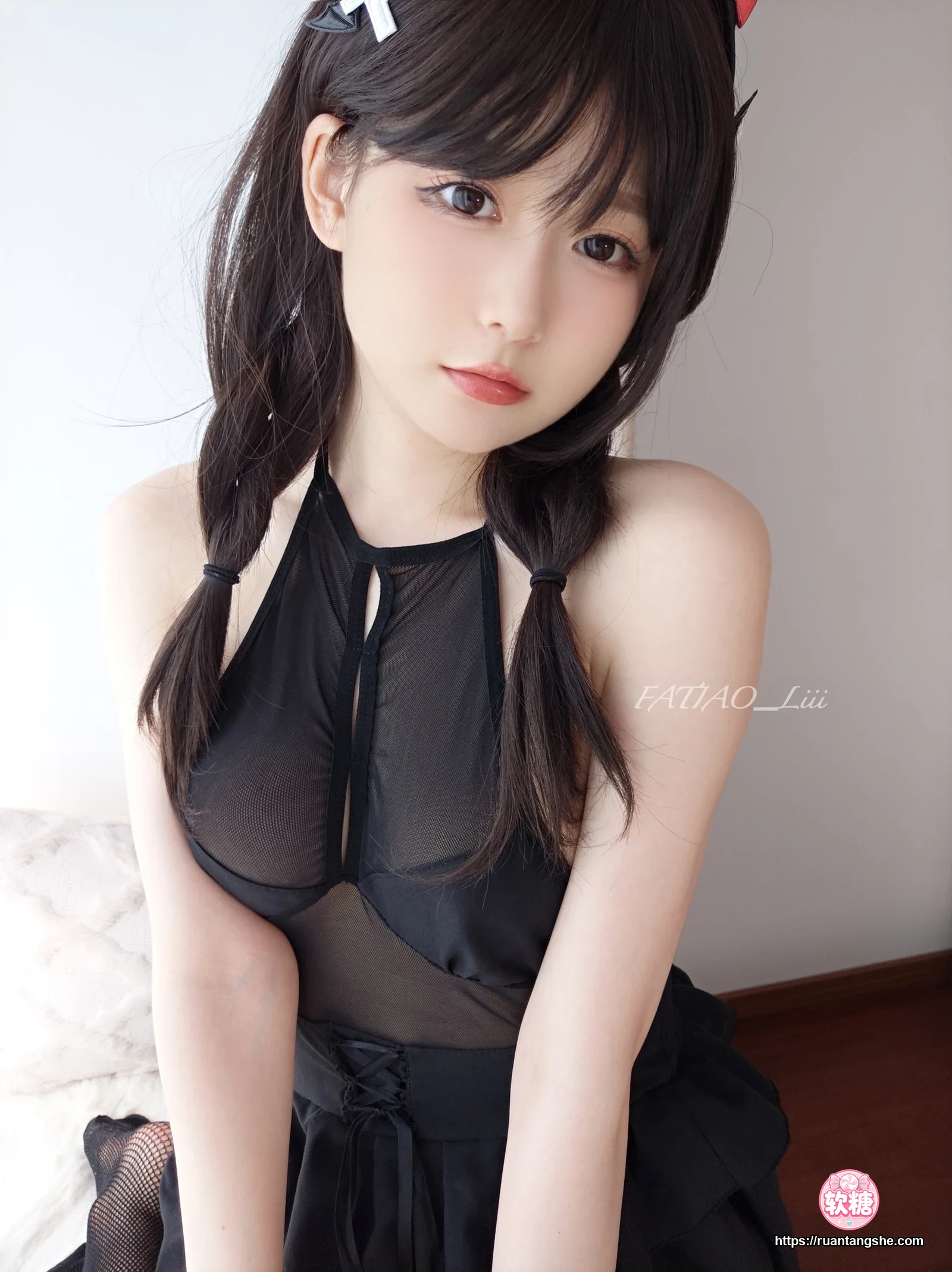 迷之呆梨 迷之呆梨 NO.037 - Fantia 2023年08月会员合集(8期)