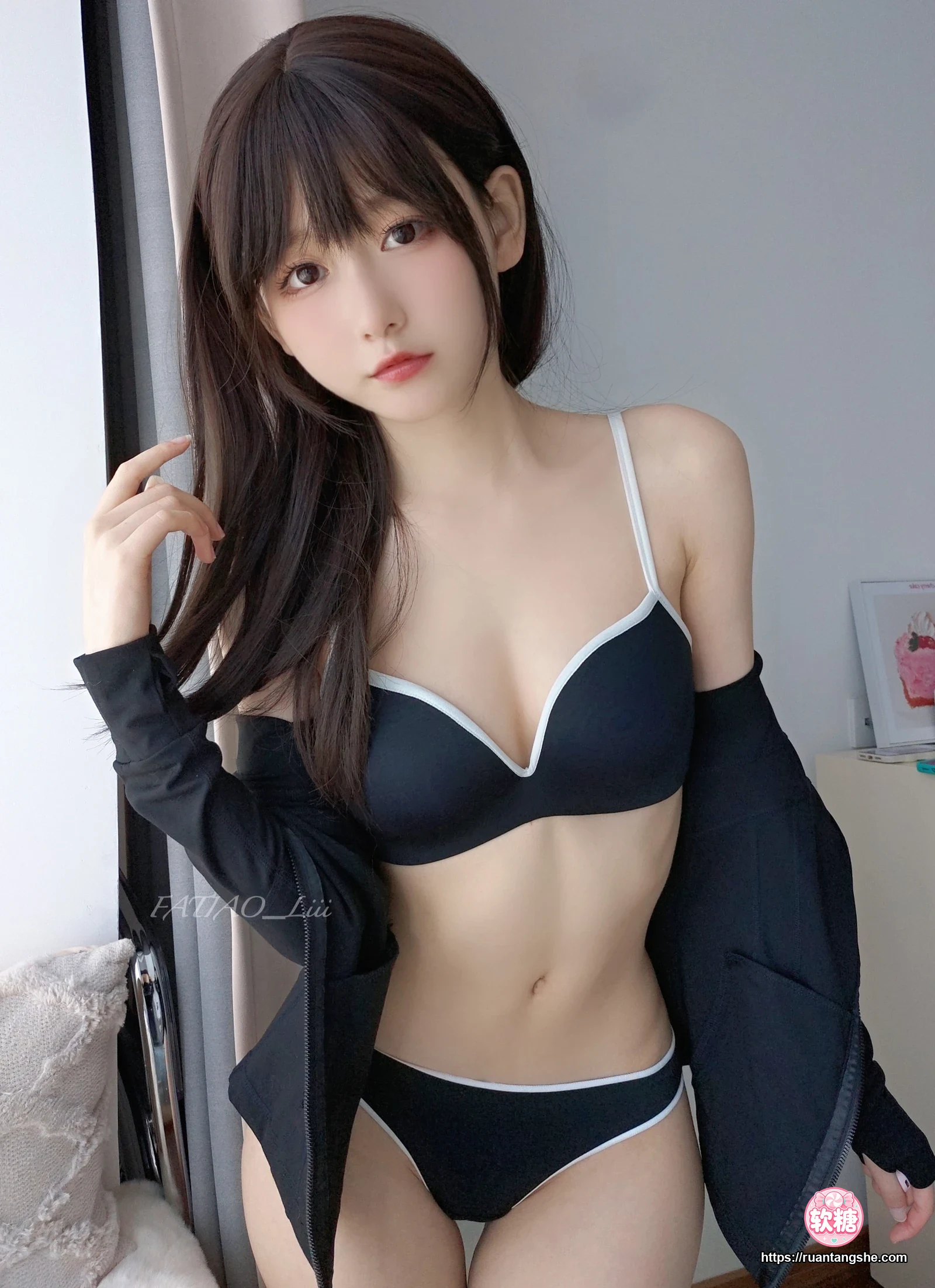 迷之呆梨 迷之呆梨 NO.037 - Fantia 2023年08月会员合集(8期)