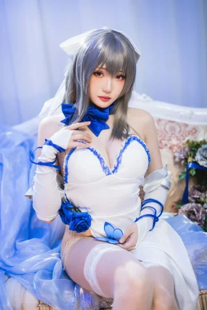 瓜希酱《路易九世礼》写真图集 22P｜在线预览与图包下载