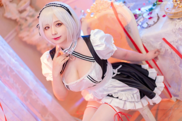 皮皮奶《天狼星》写真图集 38P｜在线预览与图包下载