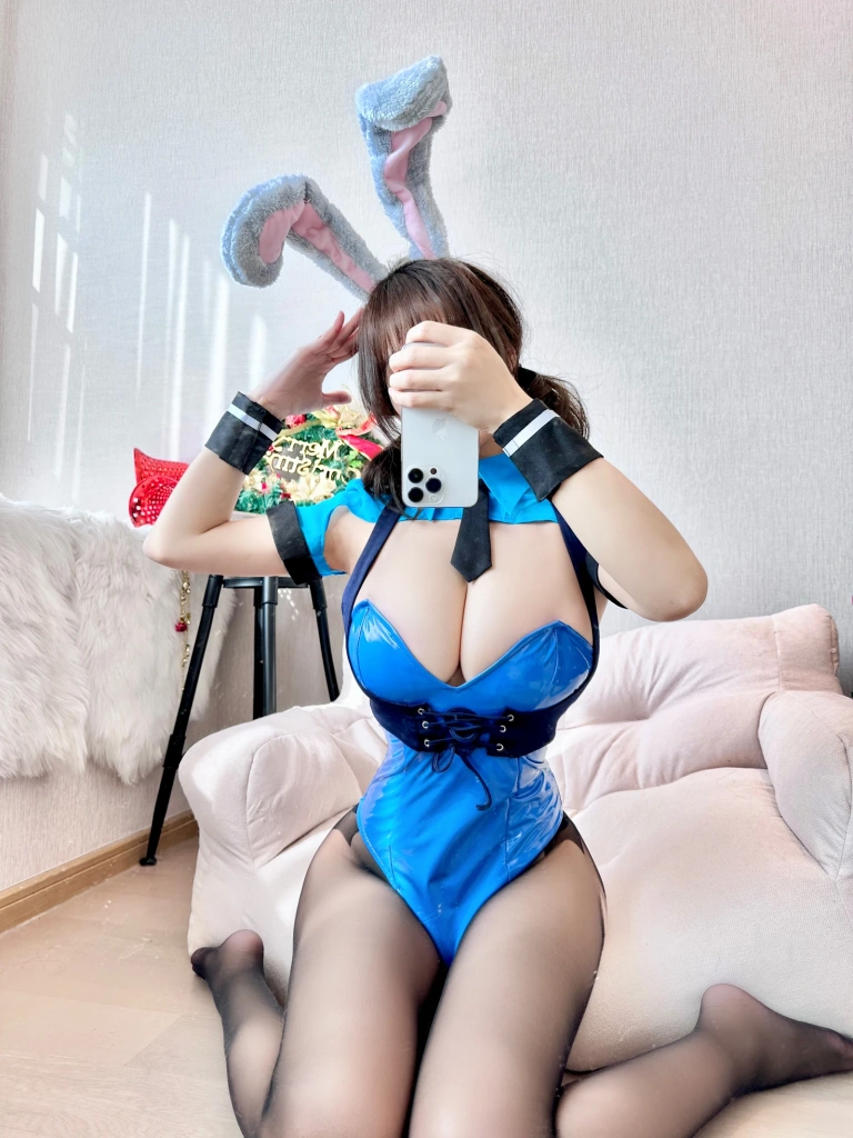 小仓千代《Fantia 2023年01月会员合集（7期）》写真图集 68P+4V｜在线预览与图包下载
