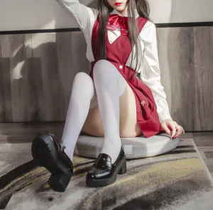 日奈娇(椎名莜)《JK少女红裙》写真图集 28P｜在线预览与图包下载