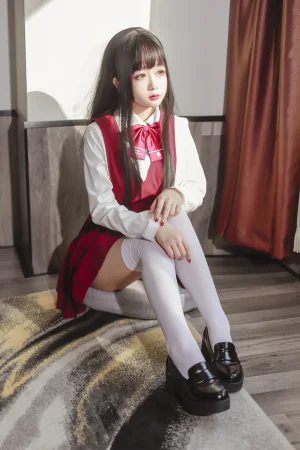 日奈娇(椎名莜)《JK少女红裙》写真图集 28P｜在线预览与图包下载