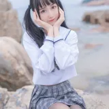 木棉棉《海边JK》写真图集 40P｜在线预览与图包下载