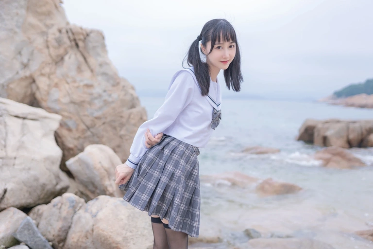 木棉棉《海边JK》写真图集 40P｜在线预览与图包下载