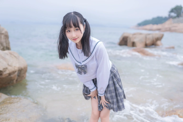 木棉棉《海边JK》写真图集 40P｜在线预览与图包下载