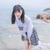 木棉棉《海边JK》写真图集 40P｜在线预览与图包下载