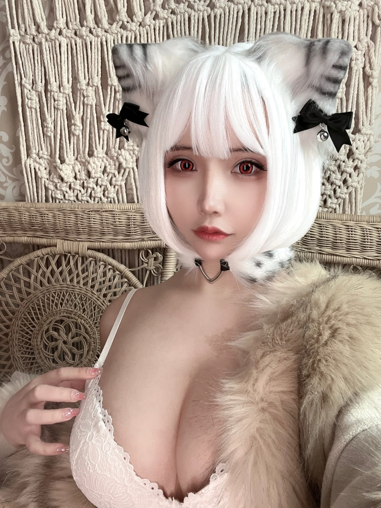抱走莫子《虎年专辑 小脑斧》写真图集 51P+2V｜在线预览与图包下载