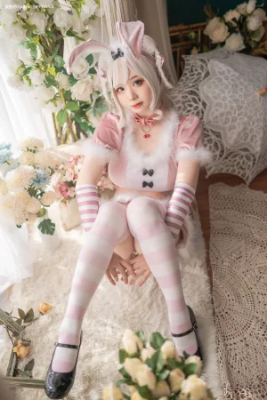 皮皮奶《粉色兔兔》写真图集 71P｜在线预览与图包下载
