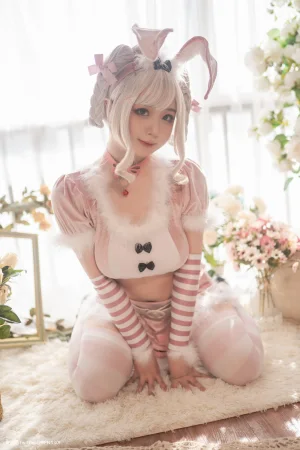 皮皮奶《粉色兔兔》写真图集 71P｜在线预览与图包下载