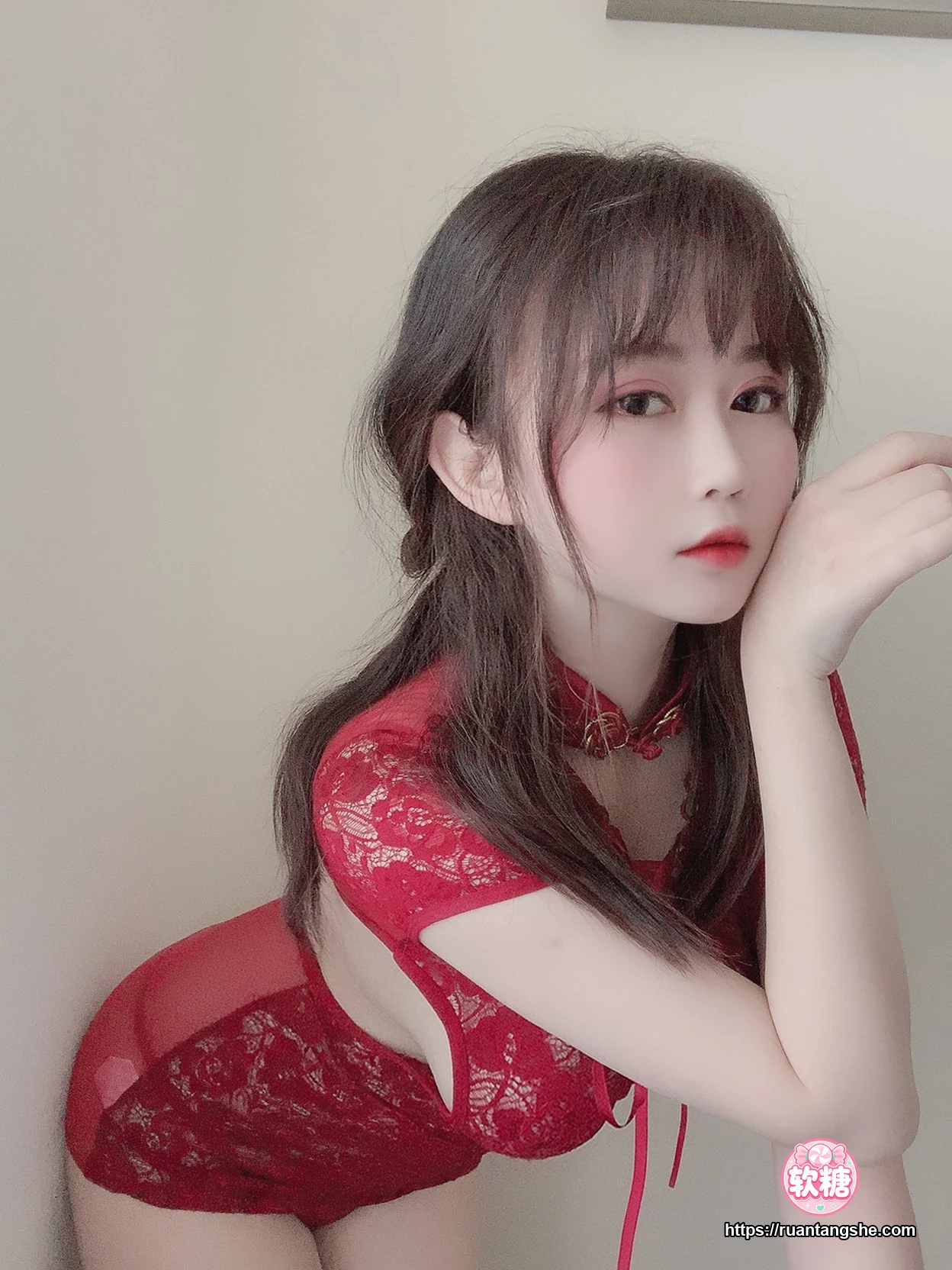依酱 依酱 NO.03 - 红色旗袍