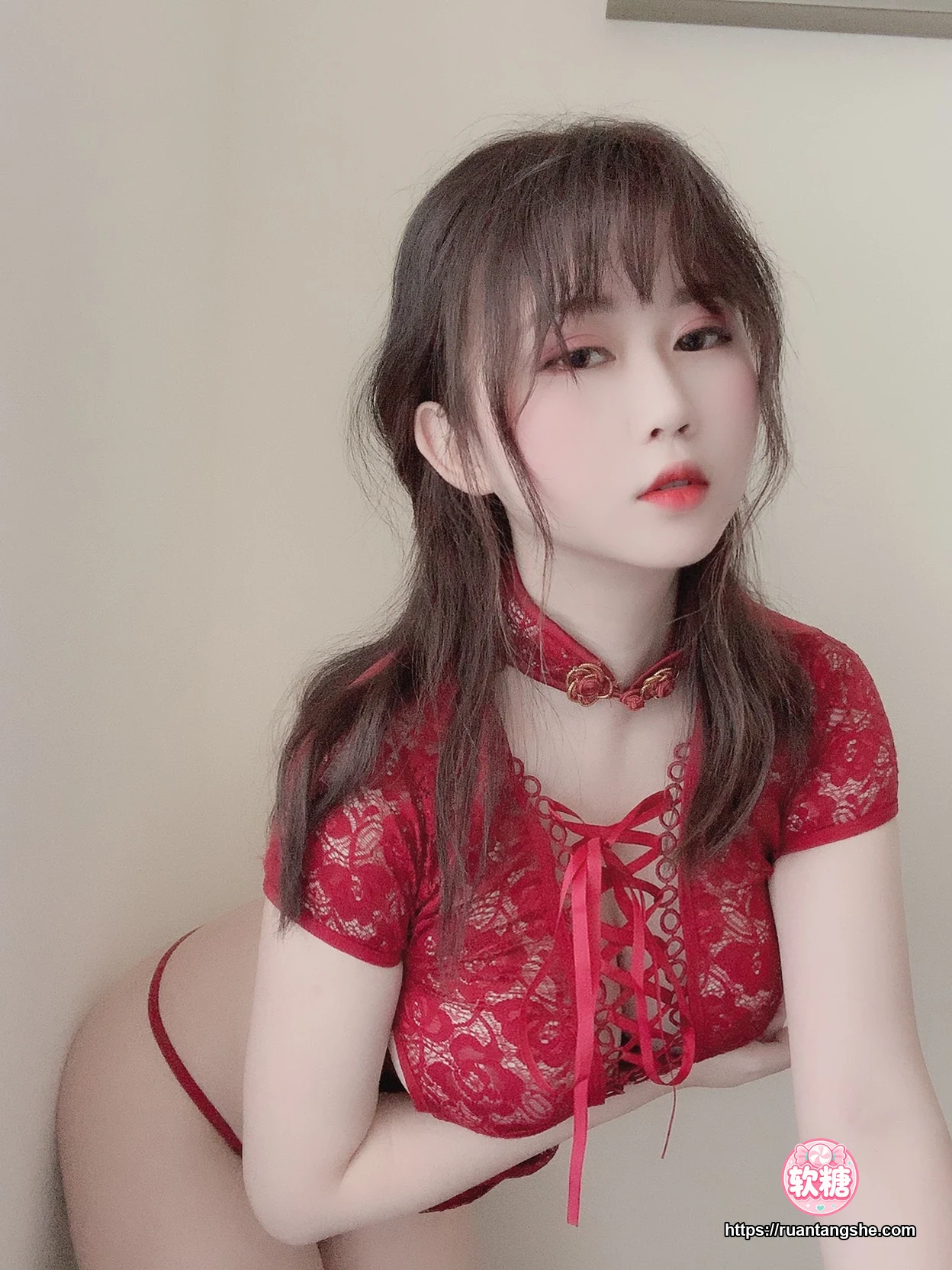 依酱 依酱 NO.03 - 红色旗袍