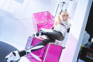 焖焖碳《交错战线 莉普斯》写真图集 18P｜在线预览与图包下载