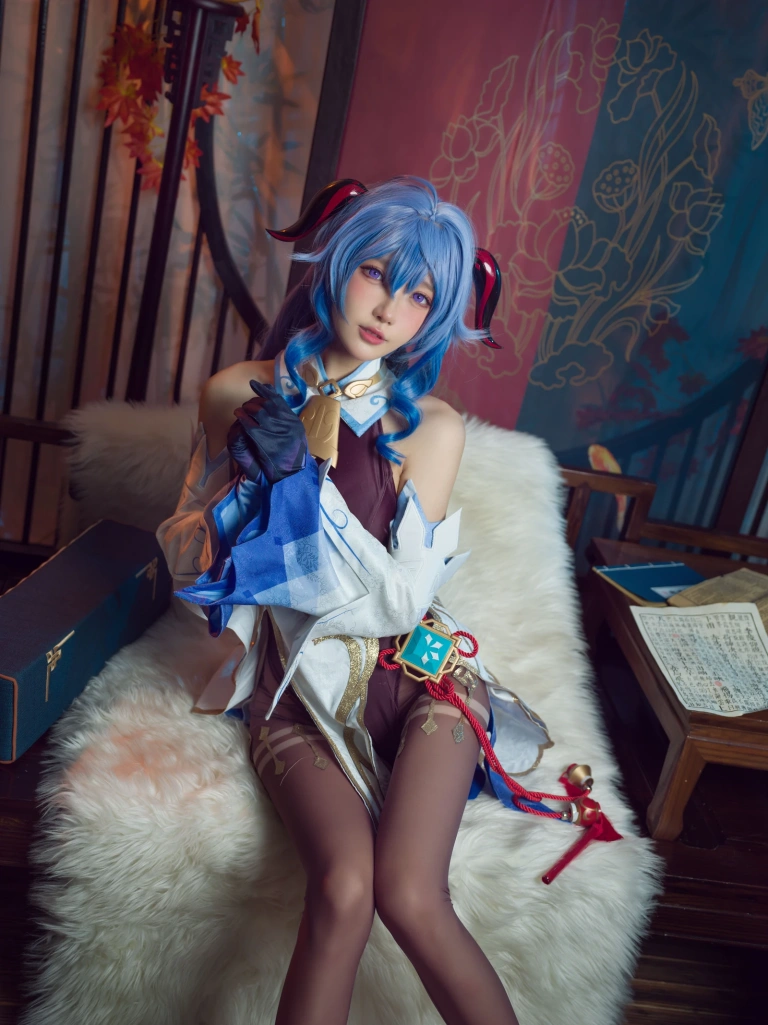 阿包也是兔娘《2021.11月舰长图包 原神 甘雨》写真图集 30P｜在线预览与图包下载