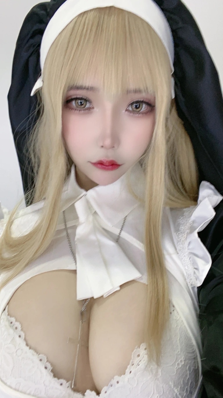 抱走莫子《生日特辑 修女》写真图集 75P+11V｜在线预览与图包下载