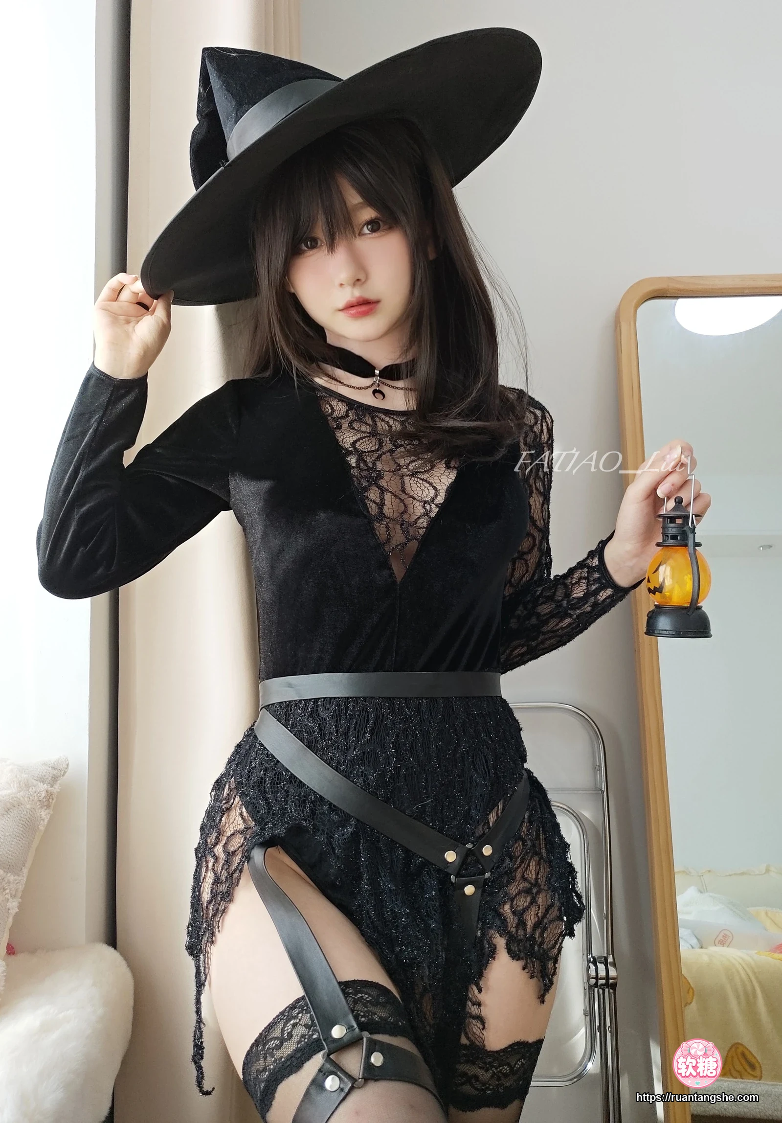 迷之呆梨 迷之呆梨 NO.040 - Fantia 2023年11月会员合集(7期)