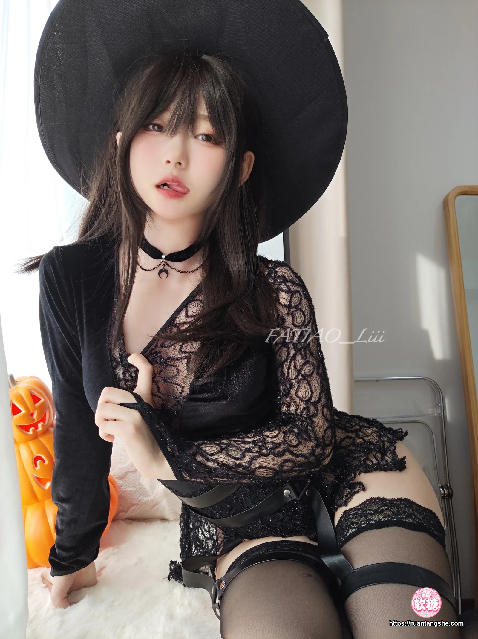 迷之呆梨 迷之呆梨 NO.040 - Fantia 2023年11月会员合集(7期)
