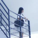 木棉棉《白裙jk》写真图集 35P｜在线预览与图包下载