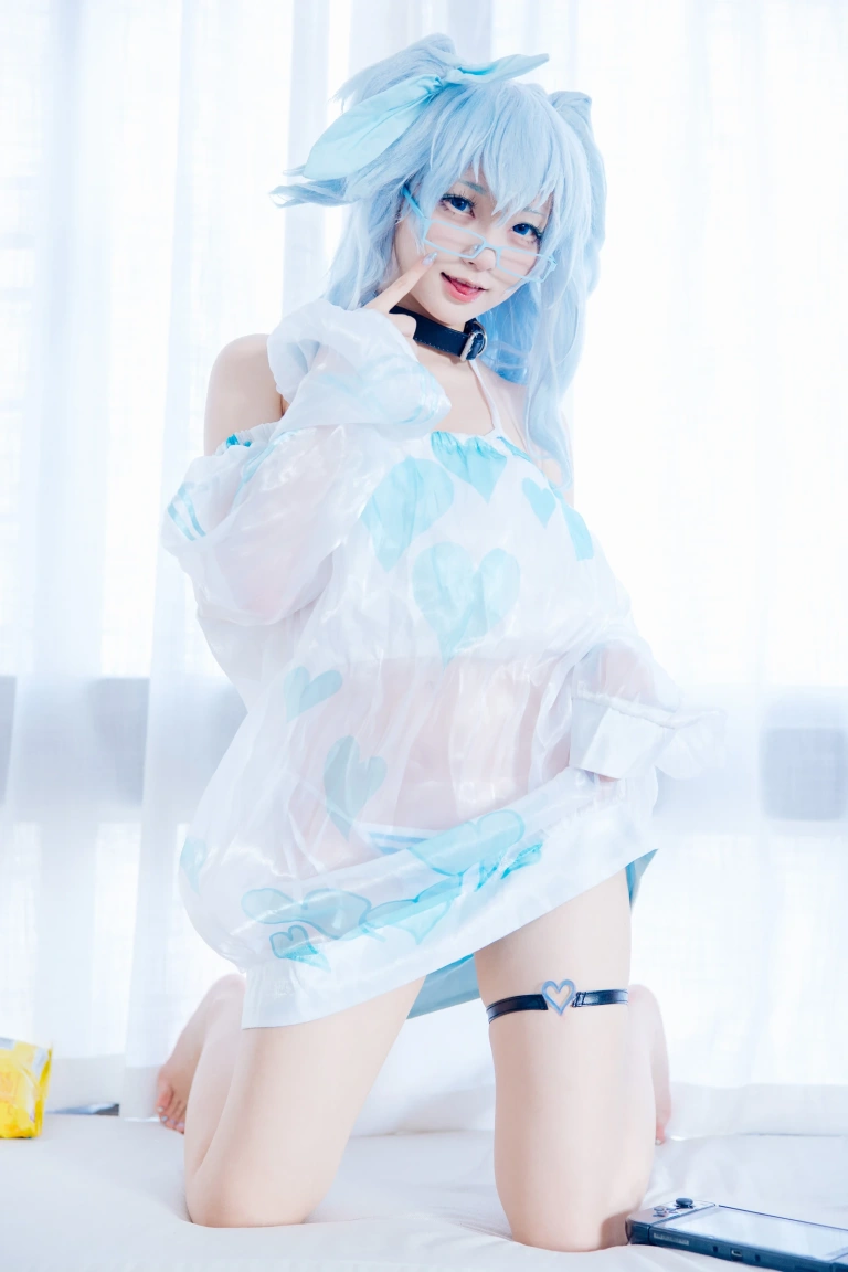 花铃《PA-15游戏时光》写真图集 14P｜在线预览与图包下载