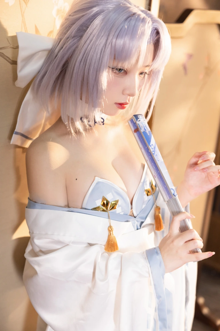 花铃《闪乱神乐 雪泉修》写真图集 18P｜在线预览与图包下载