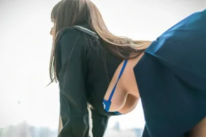 浅安安《风纪委员》写真图集 40P｜在线预览与图包下载