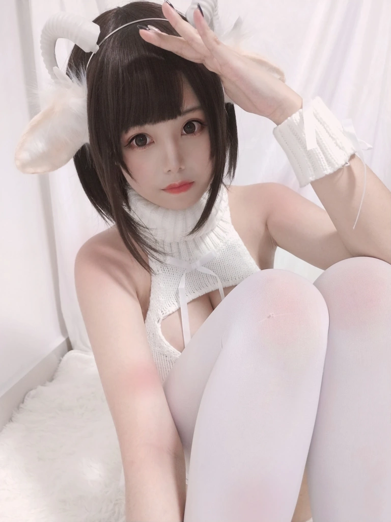 蜜汁猫裘《白丝毛衣》写真图集 40P+3V｜在线预览与图包下载