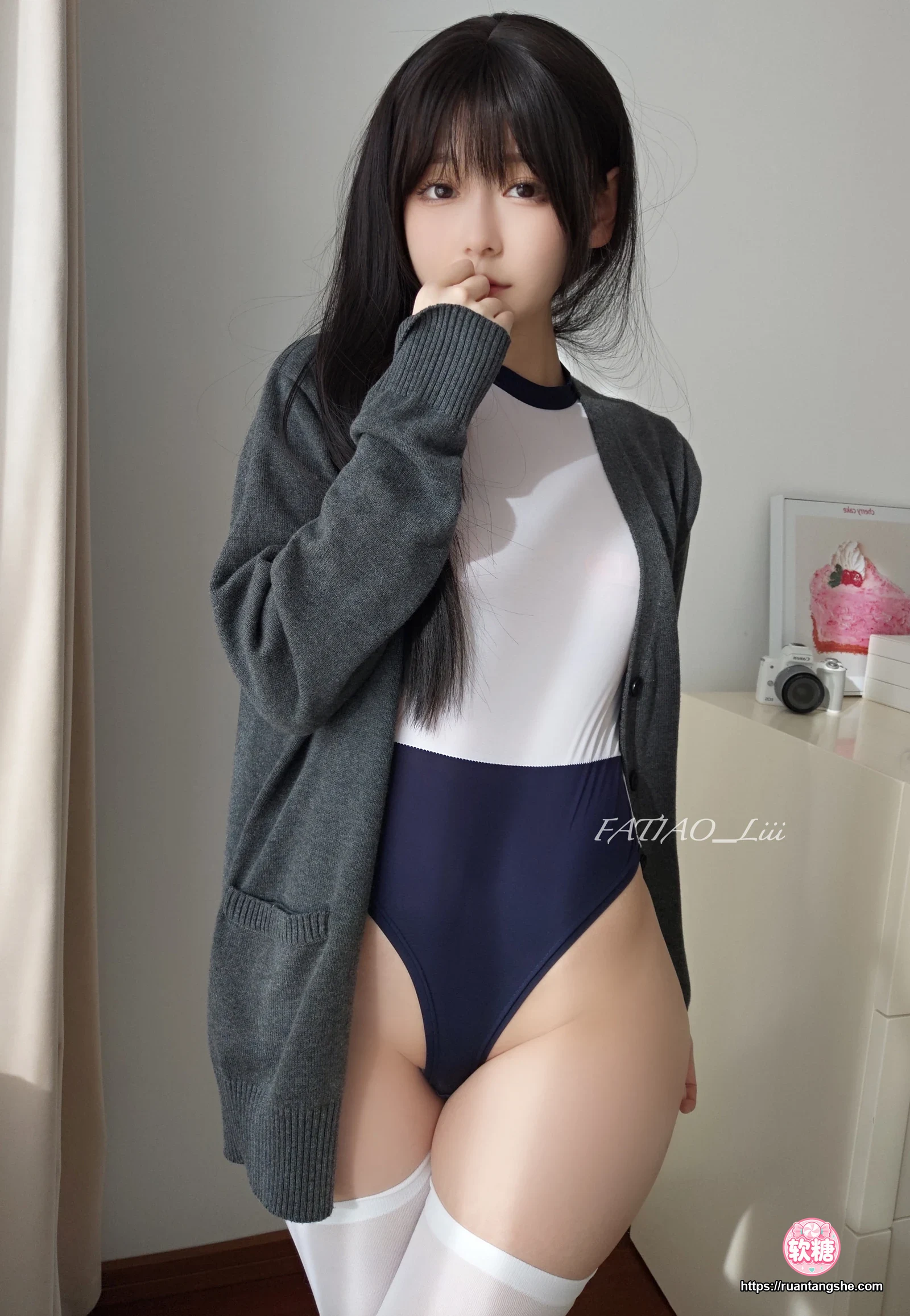 迷之呆梨 迷之呆梨 NO.041 - Fantia 2023年12月会员合集(7期)