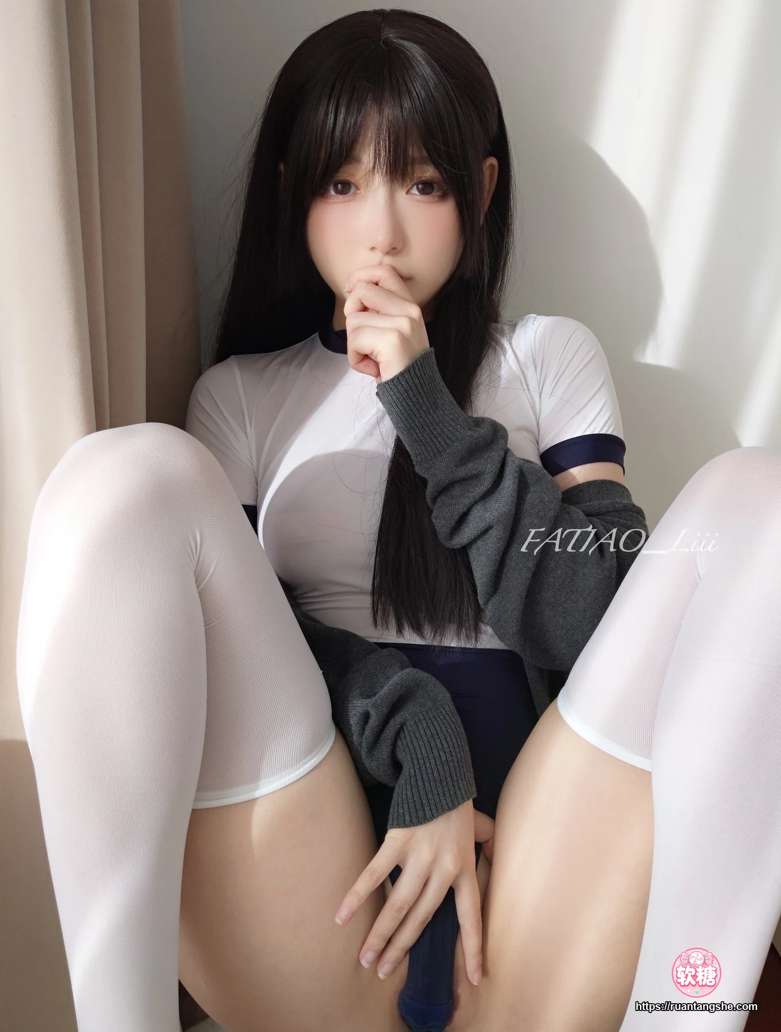 迷之呆梨 迷之呆梨 NO.041 - Fantia 2023年12月会员合集(7期)